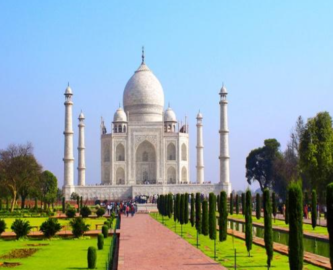 8 Historical Palaces With Stunning Architecture Details